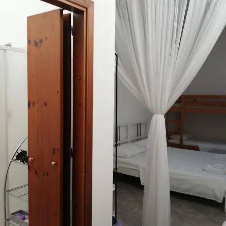 Elianthos Nocleg ze śniadaniem 3*