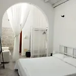 Oda ve Kahvaltı Elianthos