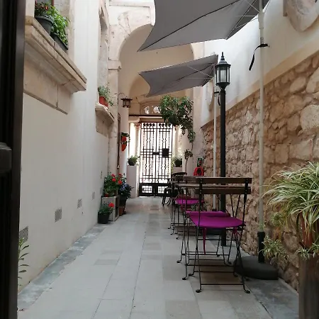 Elianthos 3* إيسبيكا