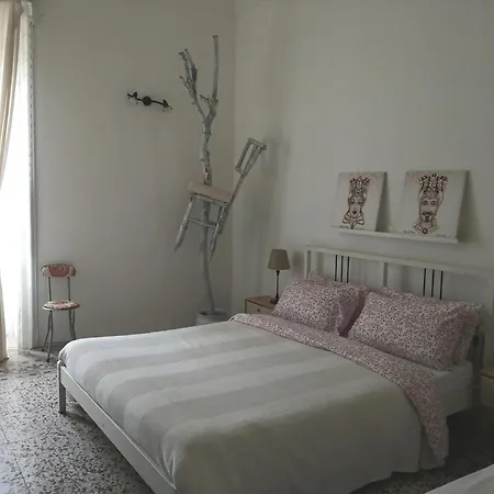 Elianthos Oda ve Kahvaltı Ispica