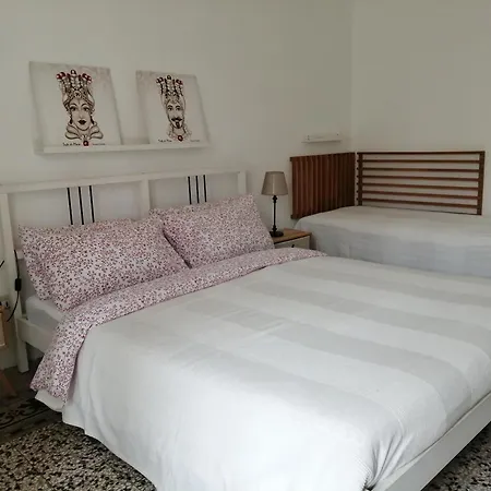 Elianthos Oda ve Kahvaltı 3*