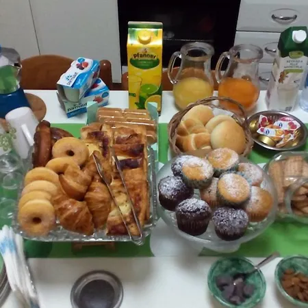 Oda ve Kahvaltı Elianthos 3*